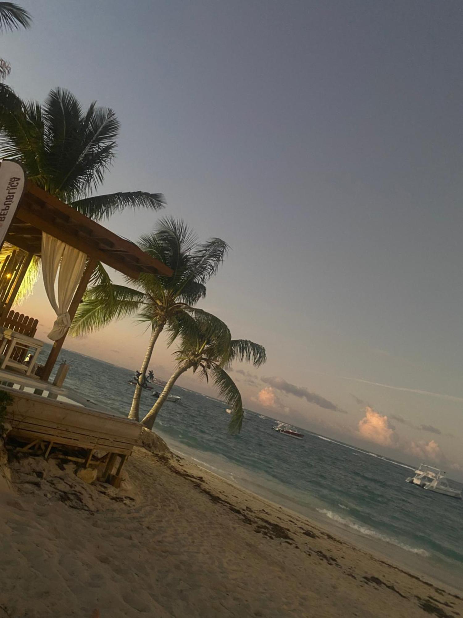 Madonna Pool Beach Los Corales Punta Cana Exterior photo
