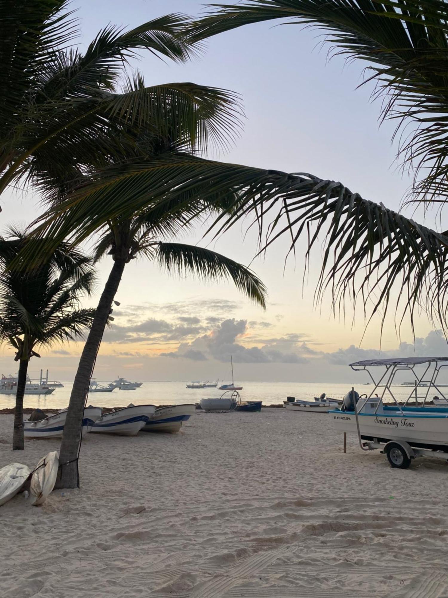 Madonna Pool Beach Los Corales Punta Cana Exterior photo