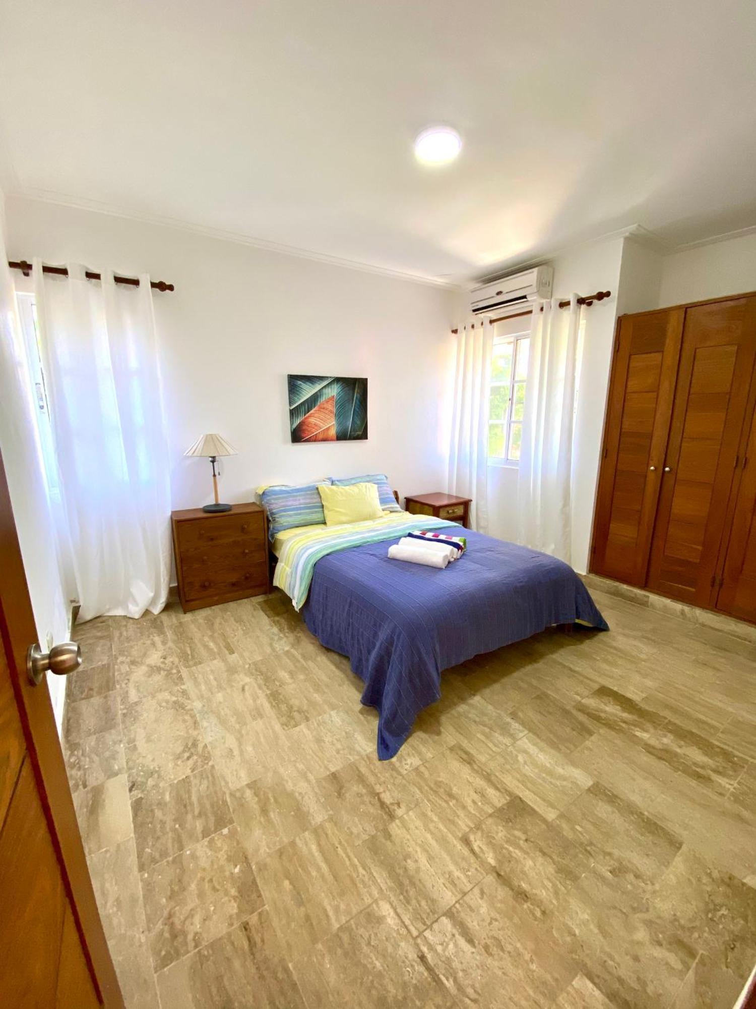 Madonna Pool Beach Los Corales Punta Cana Exterior photo