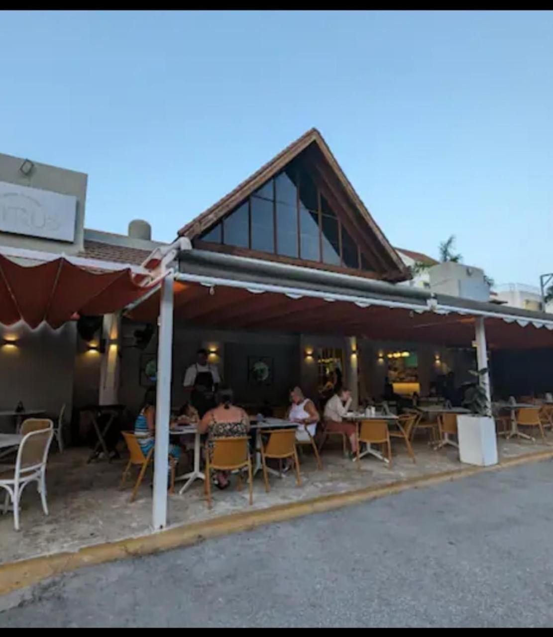 Madonna Pool Beach Los Corales Punta Cana Exterior photo