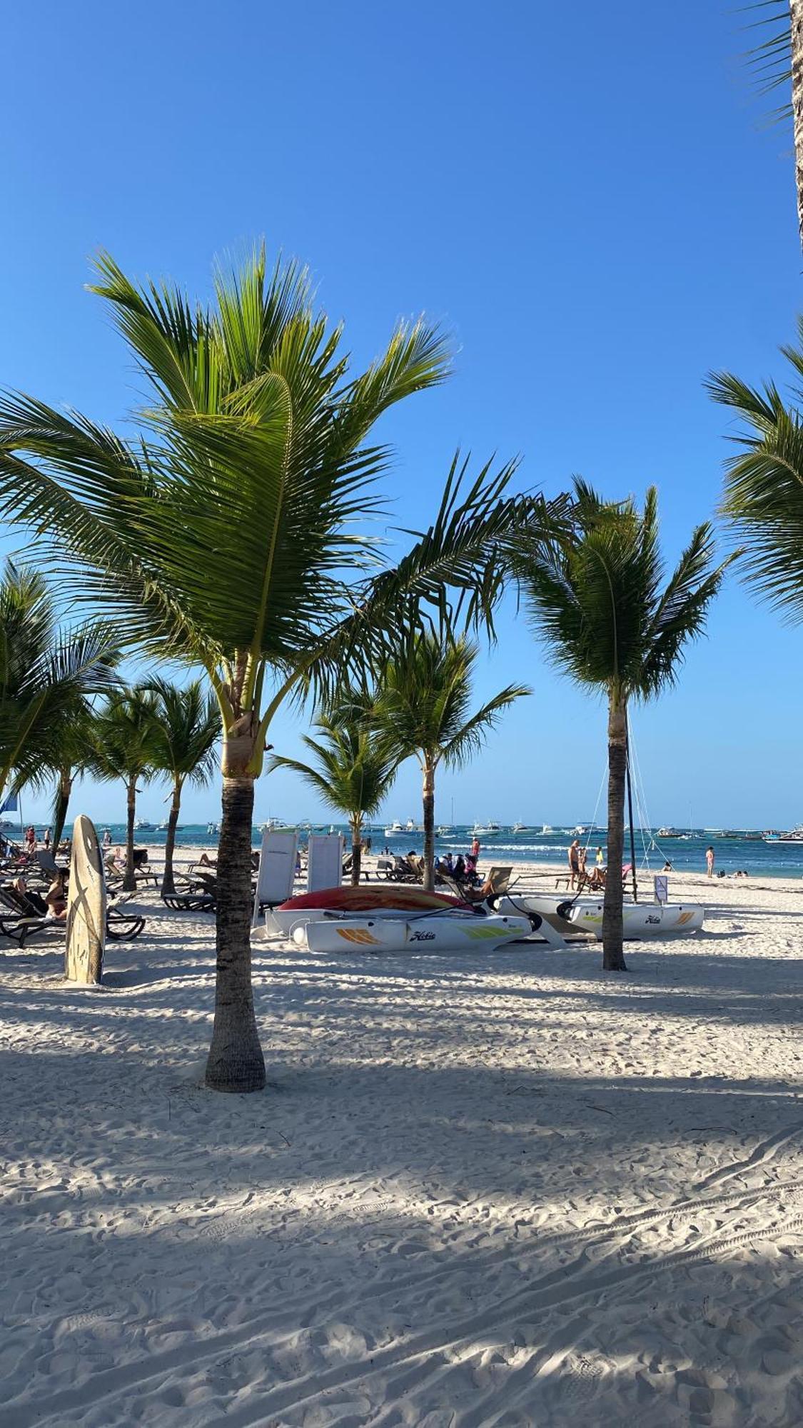 Madonna Pool Beach Los Corales Punta Cana Exterior photo