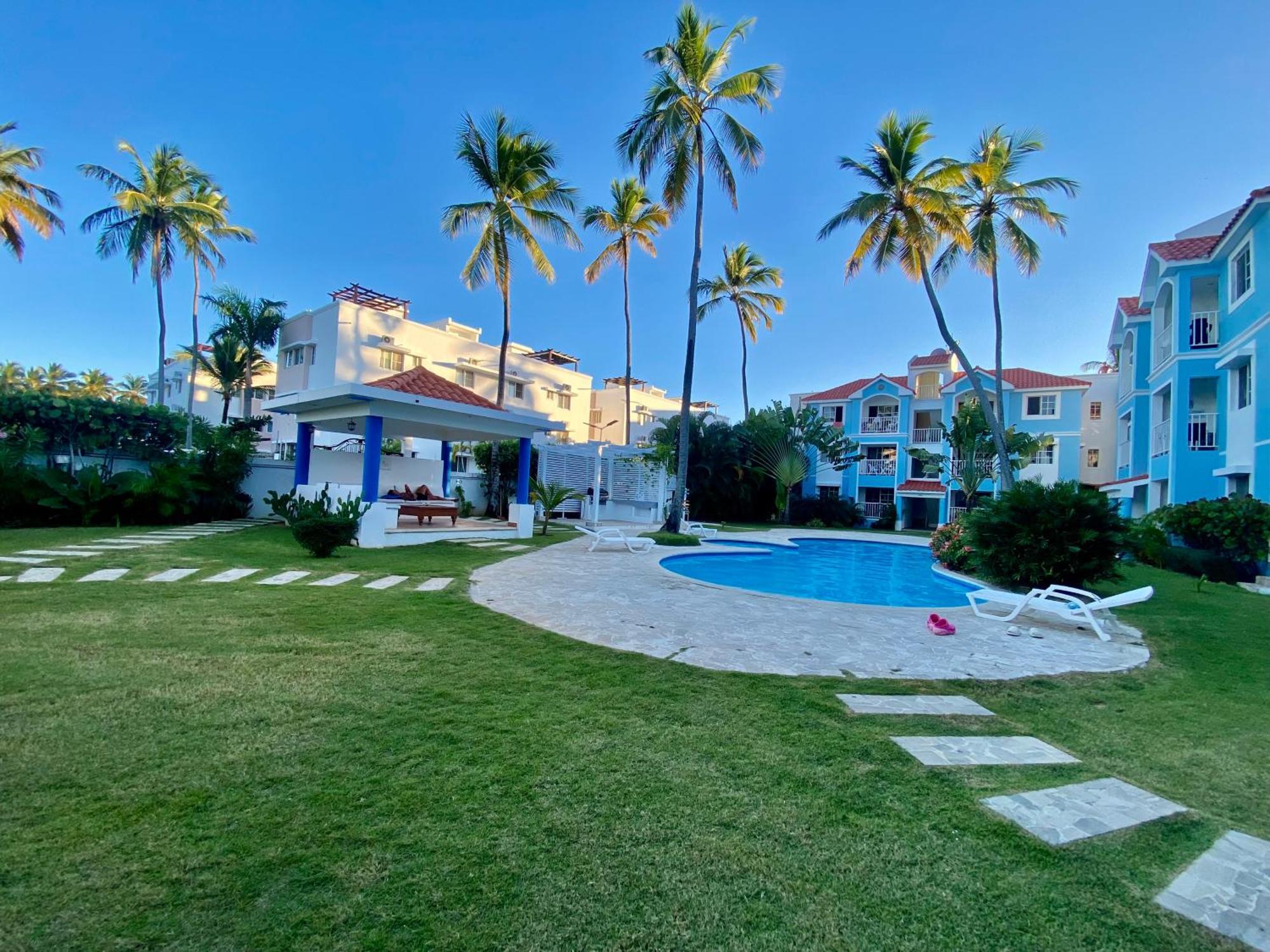 Madonna Pool Beach Los Corales Punta Cana Exterior photo