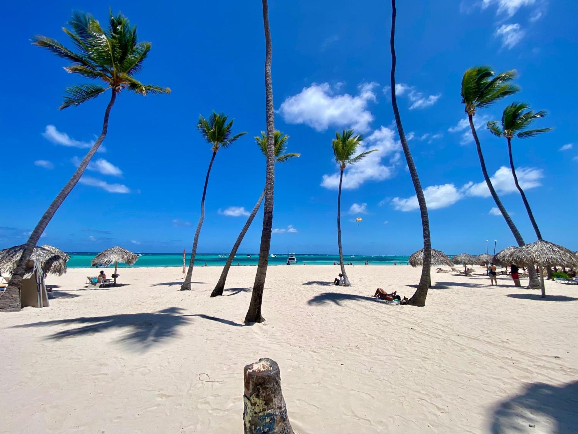 Madonna Pool Beach Los Corales Punta Cana Exterior photo