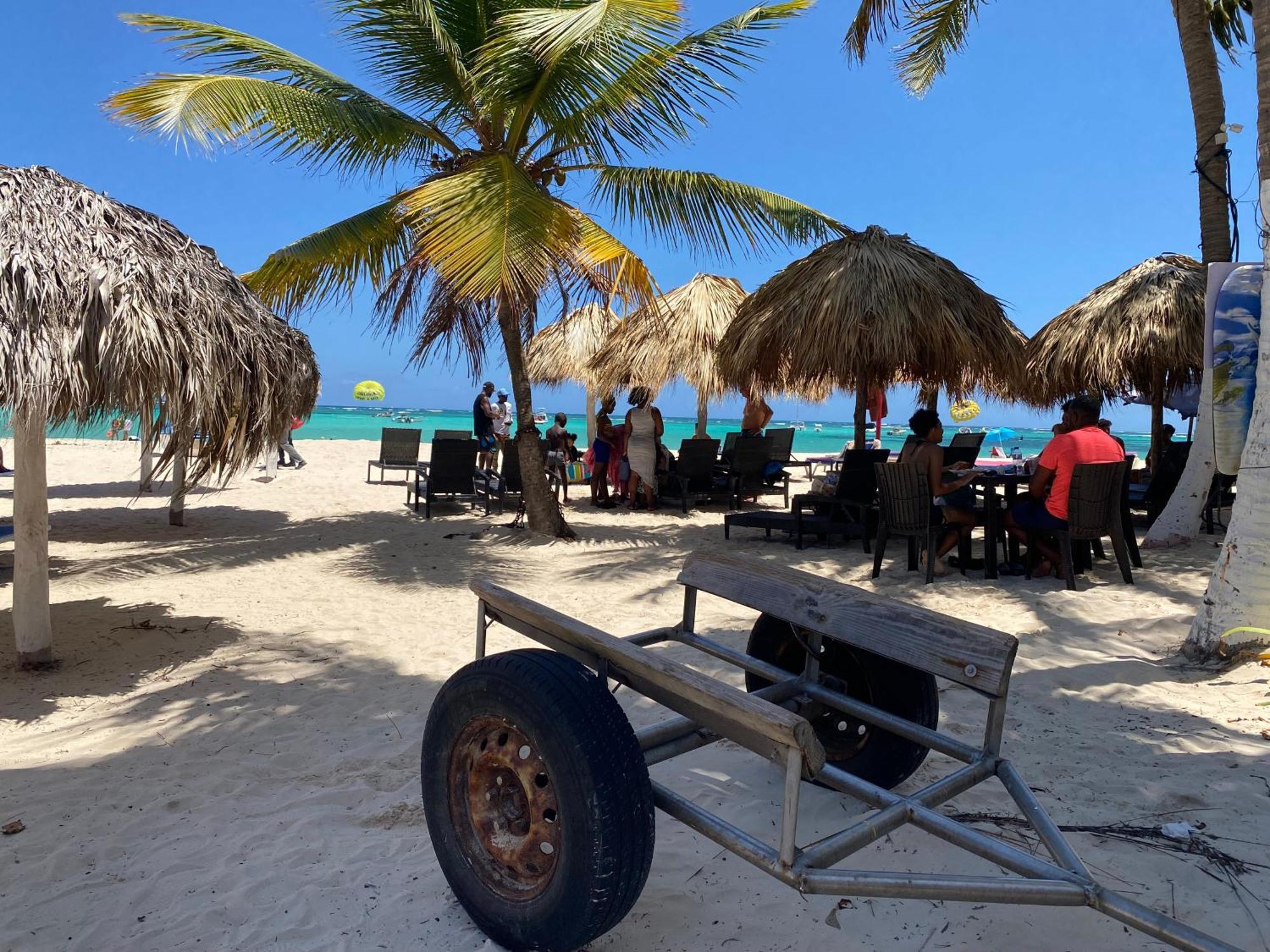 Madonna Pool Beach Los Corales Punta Cana Exterior photo